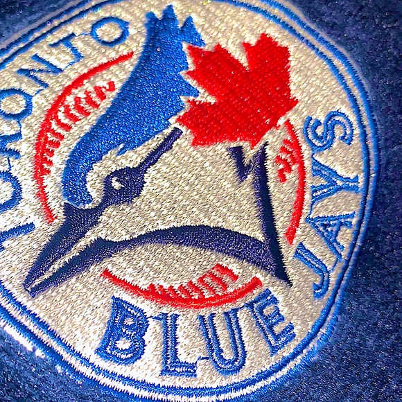 Toronto maple leafs “ house coat “ male/female ( no waste tie belt loop ) - Picture 3 of 5